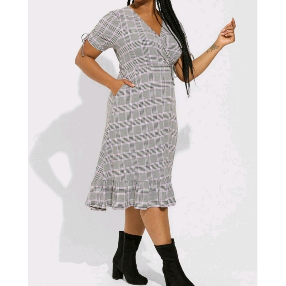NWOT Torrid Women's Plaid Black Purple Midi Studio Knit Wrap Dress Multi Size 3X